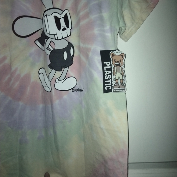 Shirt by super plastic - Picture 3 of 4